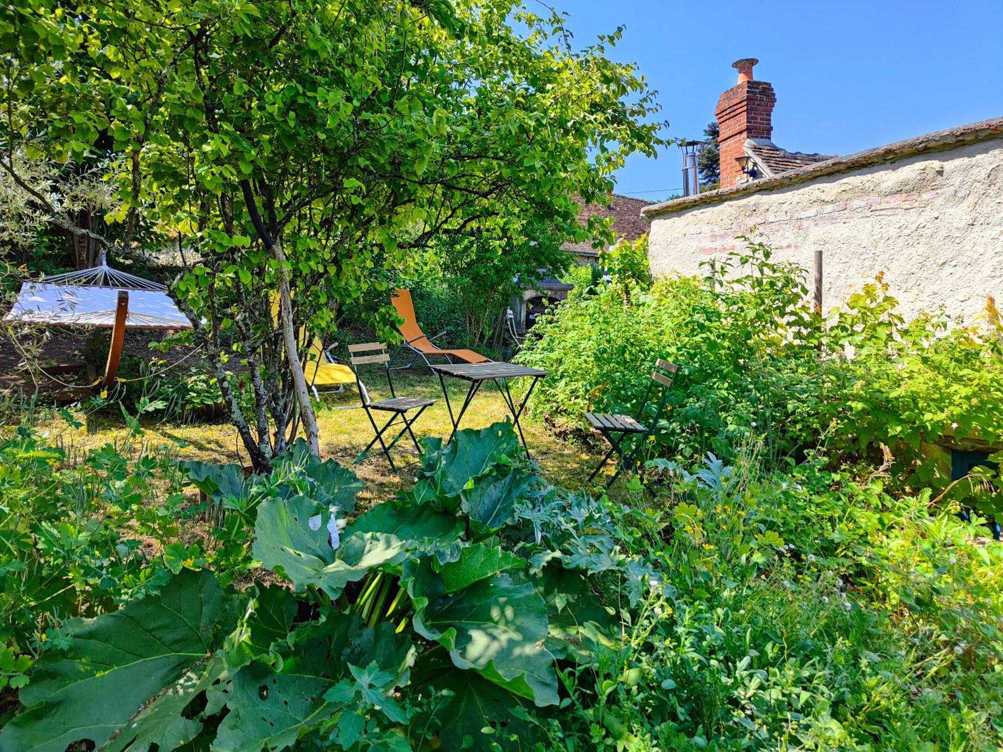 モンルイ・シュル・ロワール La Maison Bleue De Husseau Ancienne Ferme Semi-Troglodytique 18E Siecleヴィラ エクステリア 写真